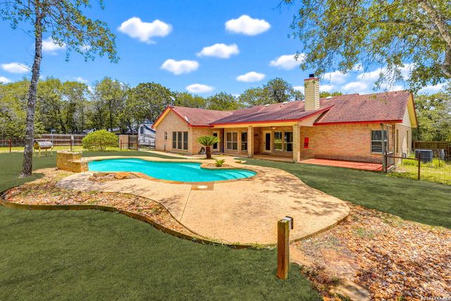 1220 Country View Dr.,, La Vernia, TX 78121