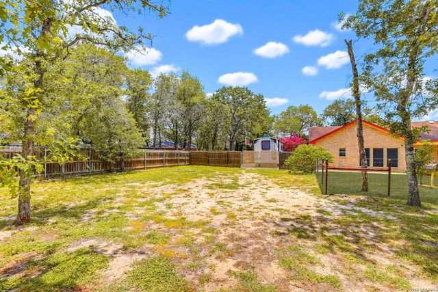 1220 Country View Dr.,, La Vernia, TX 78121