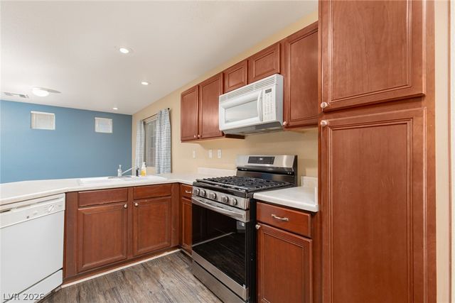 9155 McGinnis Avenue, Las Vegas, NV 89148