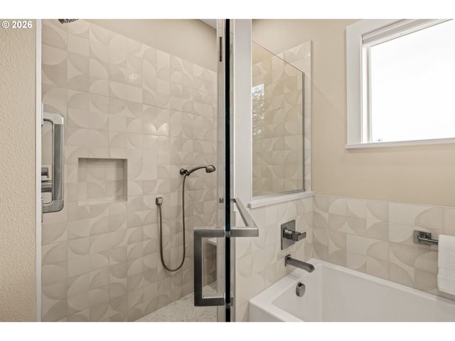 17730 Ne SUNRISE PEAKS Ln, Hillsboro, OR 97123
