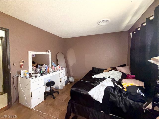 4202 Paramount Street, Las Vegas, NV 89115