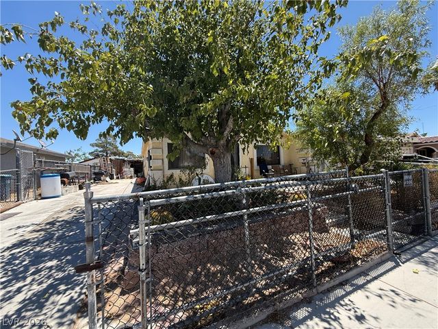 4202 Paramount Street, Las Vegas, NV 89115