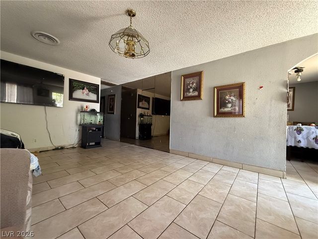 4202 Paramount Street, Las Vegas, NV 89115