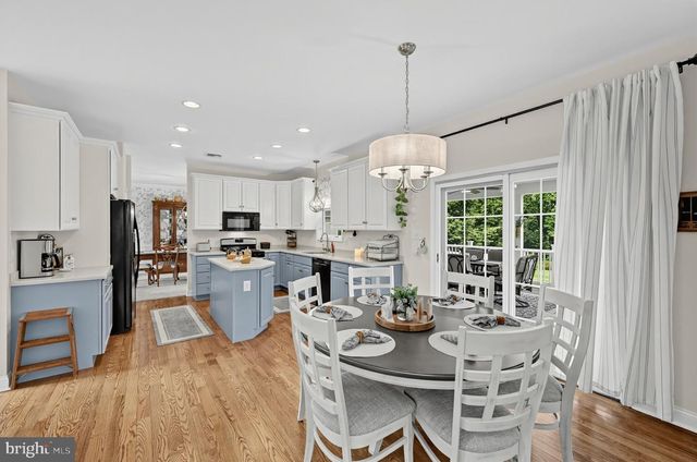 4 KENNETH CT, Sewell, NJ 08080