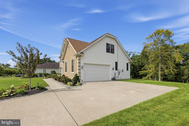 4 KENNETH CT, Sewell, NJ 08080