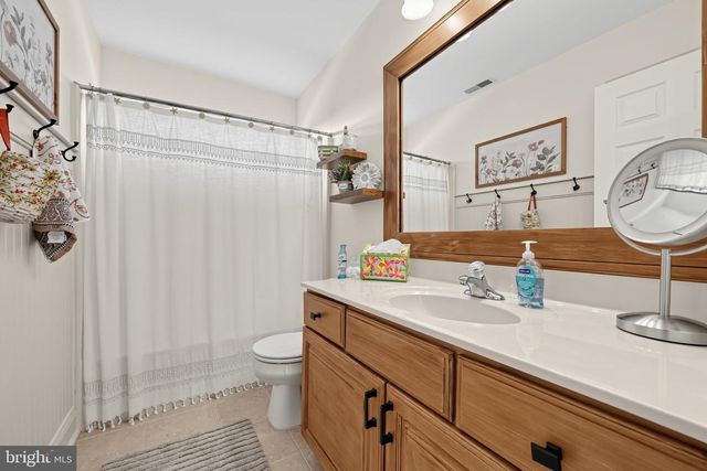 4 KENNETH CT, Sewell, NJ 08080