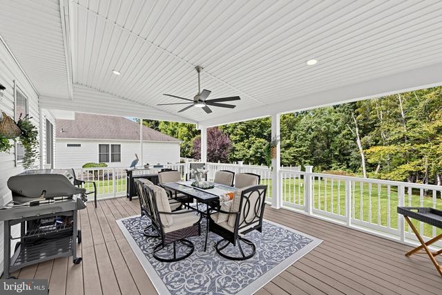 4 KENNETH CT, Sewell, NJ 08080