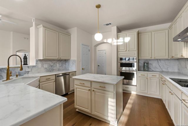19207 TIERRA CV, San Antonio, TX 78258