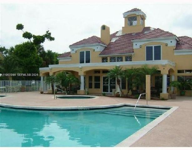 2642 NW 33rd St 1905, Oakland Park, FL 33309