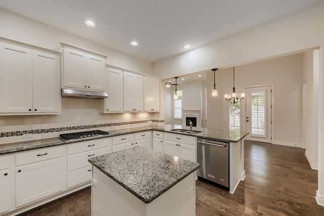 105 Lucia CIR 1, Lakeway, TX 78734