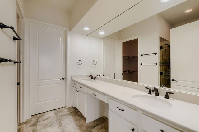 105 Lucia CIR 1, Lakeway, TX 78734