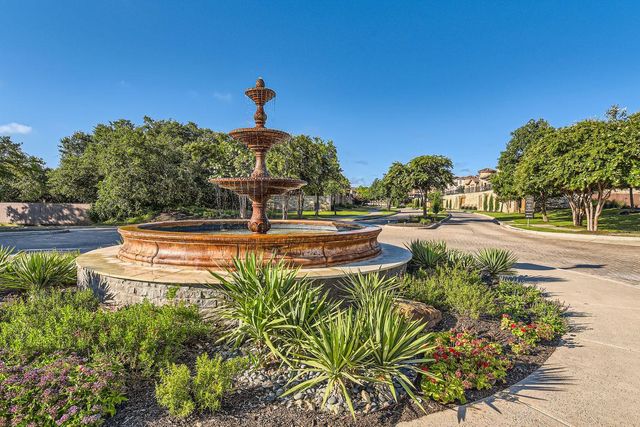 105 Lucia CIR 1, Lakeway, TX 78734