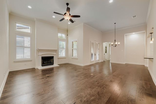 105 Lucia CIR 1, Lakeway, TX 78734