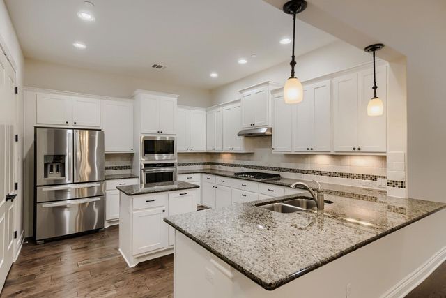 105 Lucia CIR 1, Lakeway, TX 78734