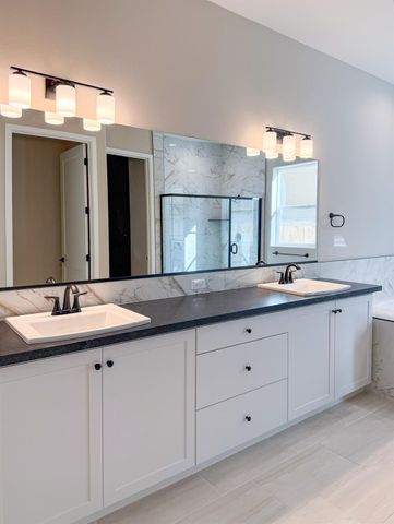 951 Beaver Pond Loop, Madera, CA 93636