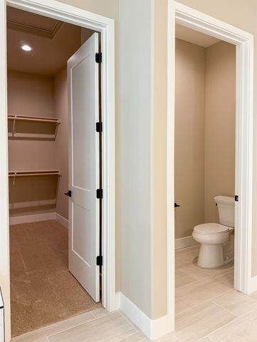 951 Beaver Pond Loop, Madera, CA 93636