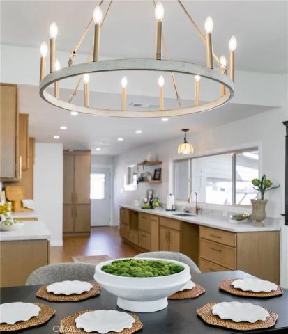 2947 S Hobart, Los Angeles, CA 90018