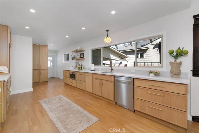 2947 S Hobart, Los Angeles, CA 90018