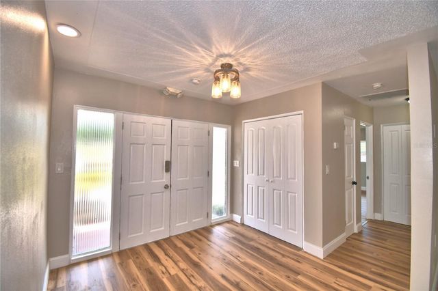 3553 CENTER CIRCLE, Largo, FL 33774