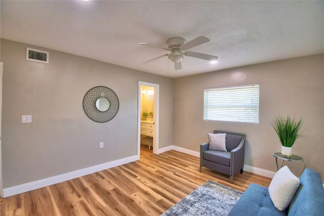 3553 CENTER CIRCLE, Largo, FL 33774