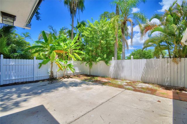 3553 CENTER CIRCLE, Largo, FL 33774