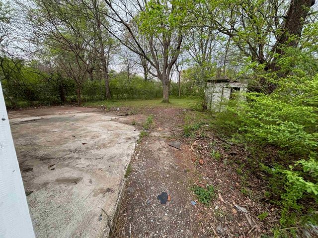 3043 SAX RD, Memphis, TN 38109