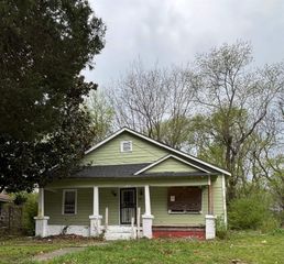 3043 SAX RD, Memphis, TN 38109