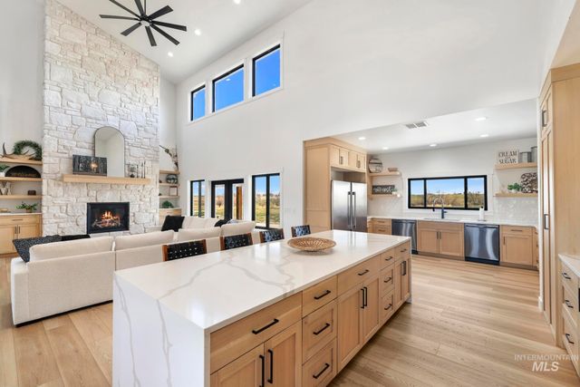 4288 N 2400 E, Filer, ID 83328