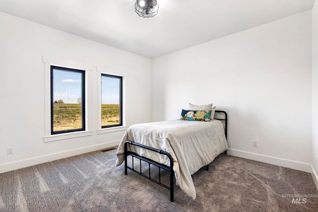 4288 N 2400 E, Filer, ID 83328