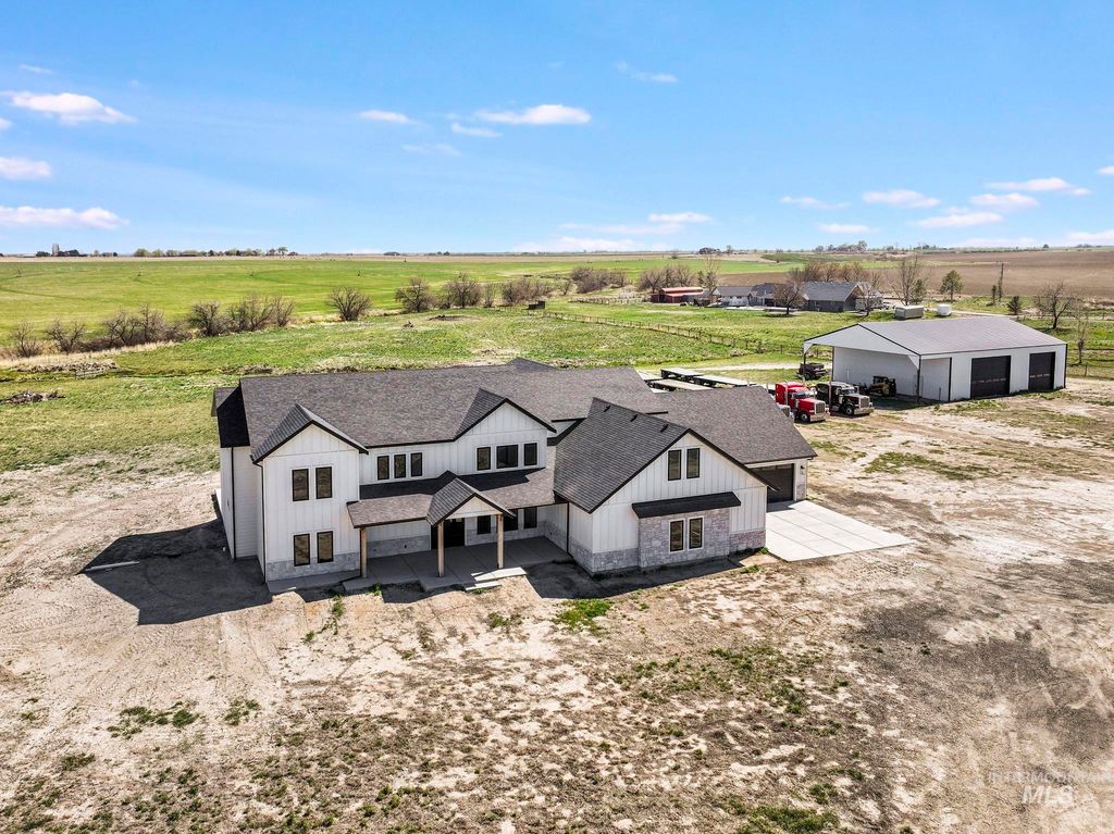 4288 N 2400 E, Filer, ID 83328