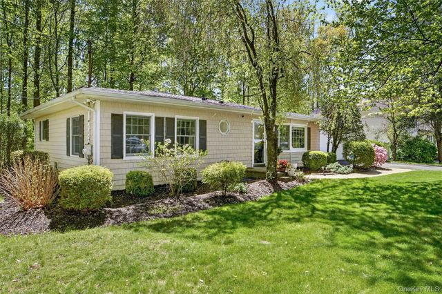 2864 Hedwig Drive, Yorktown Heights, NY 10598
