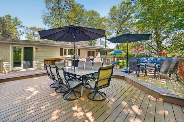 2864 Hedwig Drive, Yorktown Heights, NY 10598