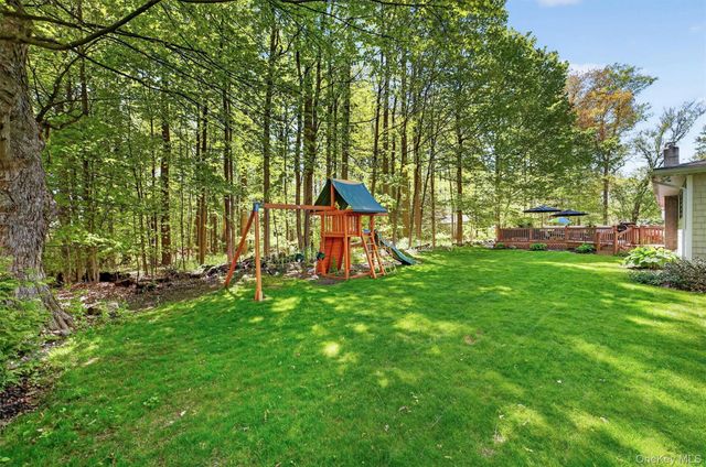 2864 Hedwig Drive, Yorktown Heights, NY 10598