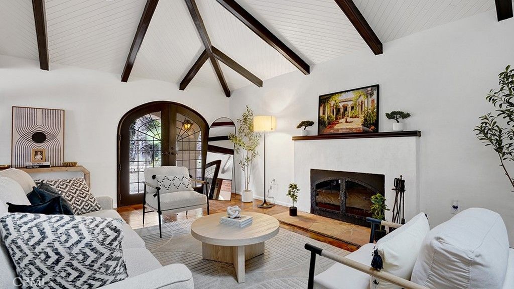 Image 9 of property listing at 2945 Tyler, Riverside, CA 92503