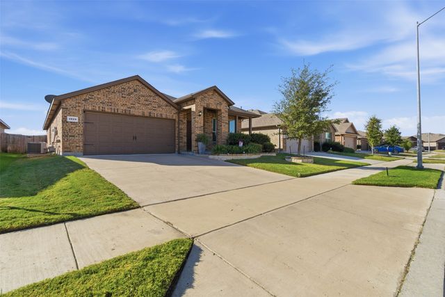 4829 Feltleaf Avenue, Fort Worth, TX 76036