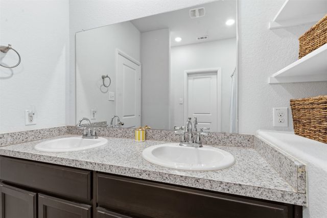 4829 Feltleaf Avenue, Fort Worth, TX 76036