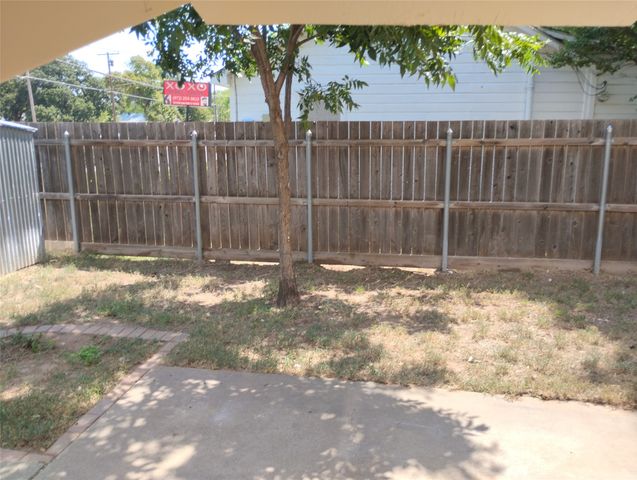 1202 Hilltop Drive, Irving, TX 75060