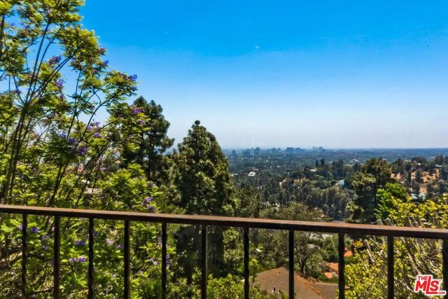 9354 Claircrest Drive, Beverly Hills, CA 90210