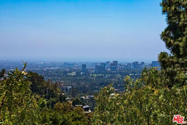 9354 Claircrest Drive, Beverly Hills, CA 90210