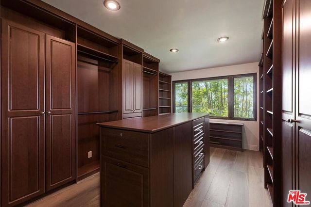 9354 Claircrest Drive, Beverly Hills, CA 90210