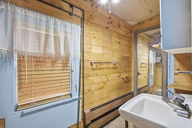 2862 Dartmouth College Highway, Haverhill, NH 03774