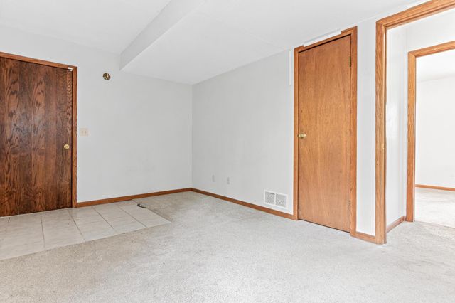 2400 E 125th Street, Burnsville, MN 55337