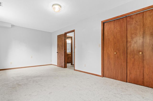 2400 E 125th Street, Burnsville, MN 55337