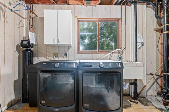 2400 E 125th Street, Burnsville, MN 55337