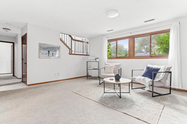 2400 E 125th Street, Burnsville, MN 55337