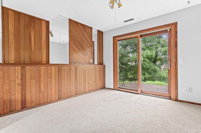 2400 E 125th Street, Burnsville, MN 55337