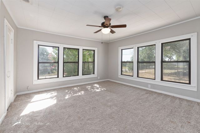 1010 James Street, Sweetwater, TX 79556