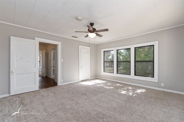 1010 James Street, Sweetwater, TX 79556