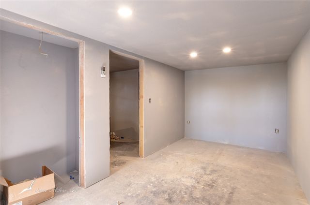 1010 James Street, Sweetwater, TX 79556