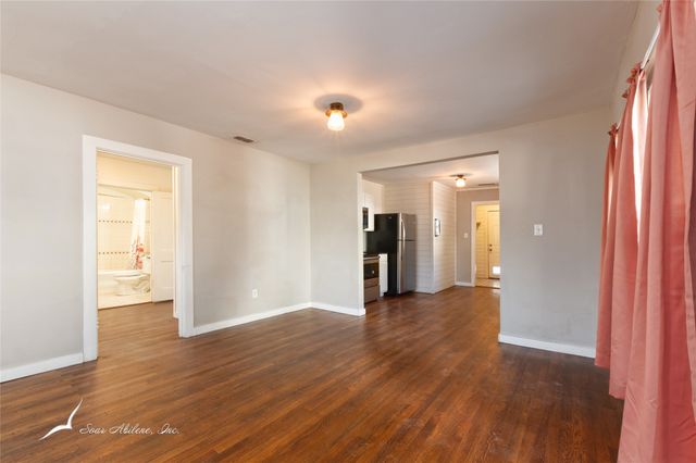 1010 James Street, Sweetwater, TX 79556